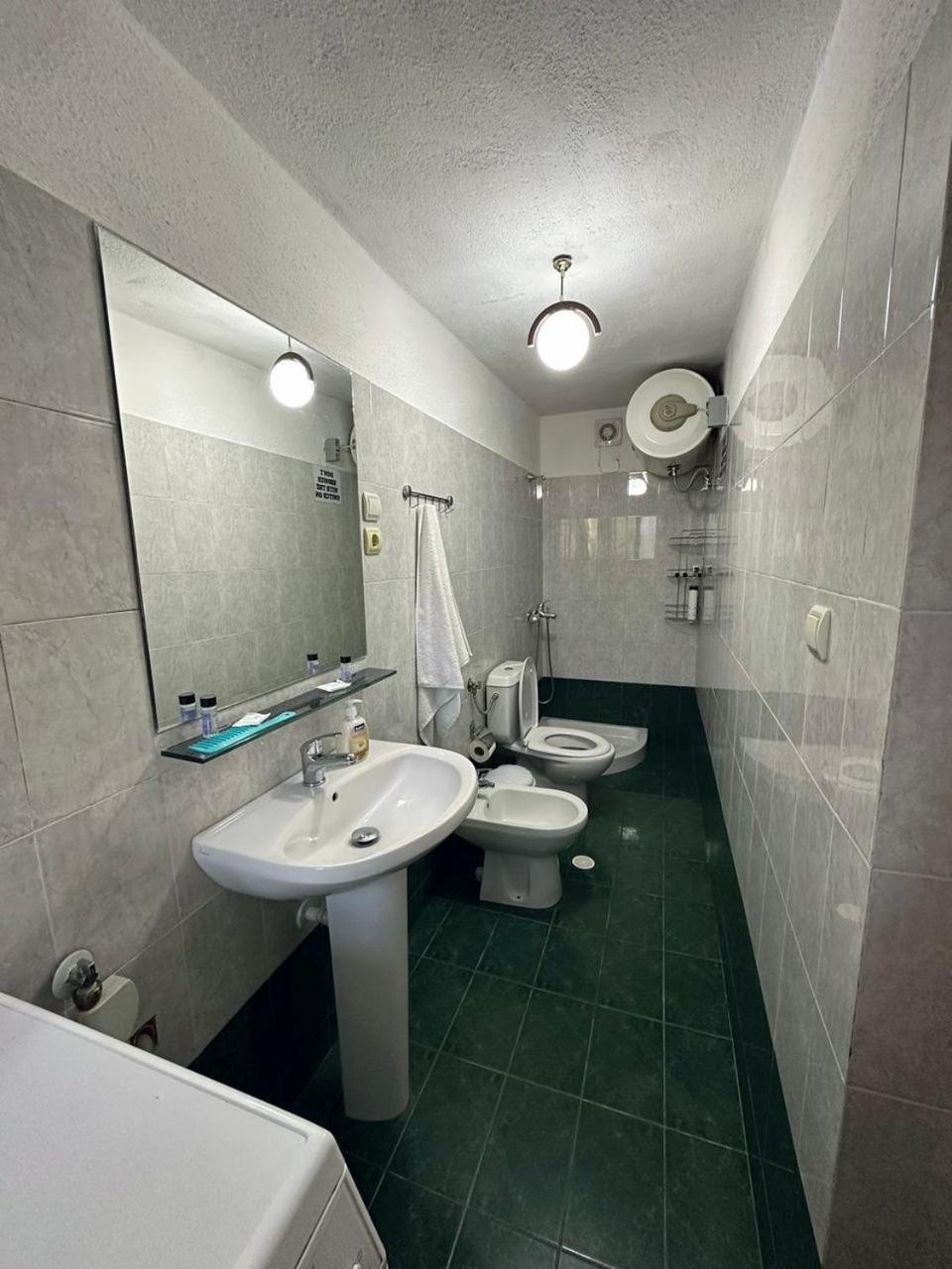 Geri Guesthouse Gjirokastër 외부 사진