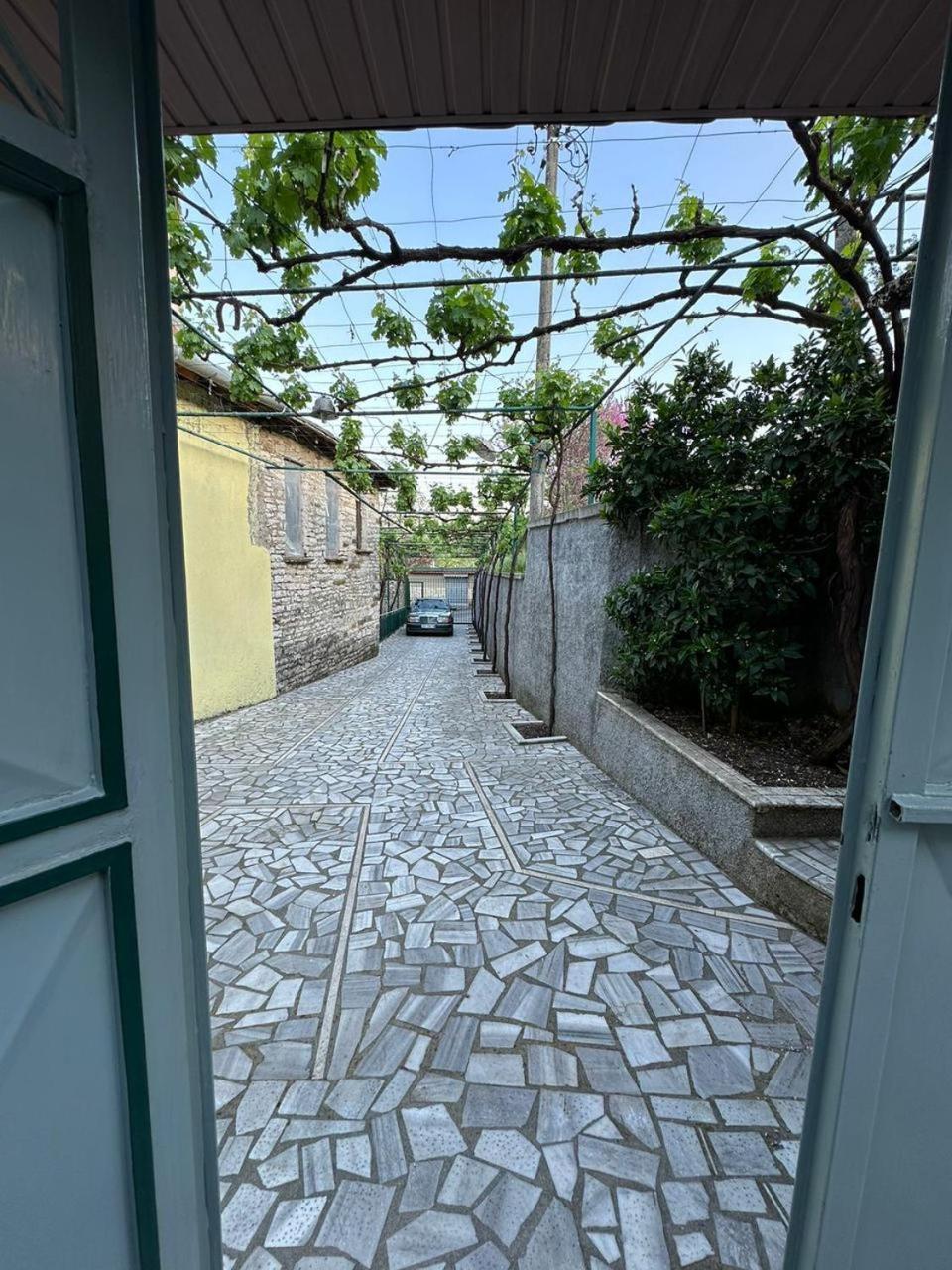 Geri Guesthouse Gjirokastër 외부 사진