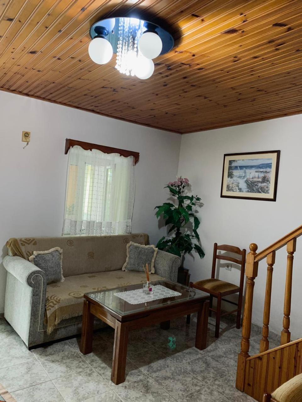 Geri Guesthouse Gjirokastër 외부 사진